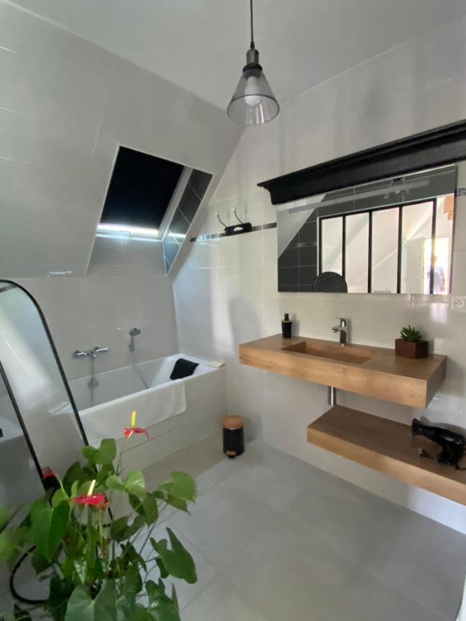 Appartement Lu'Ermael Avec Vue Mont Saint Michel Courtils Exteriör bild